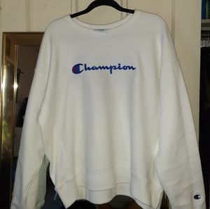 1. WHITE WOMEN CHAMPION SWEATER/ 🚫NO TRADING